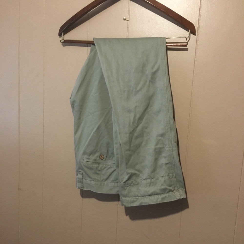 mountain khakis pocket pants size 33 x 34
Flawless